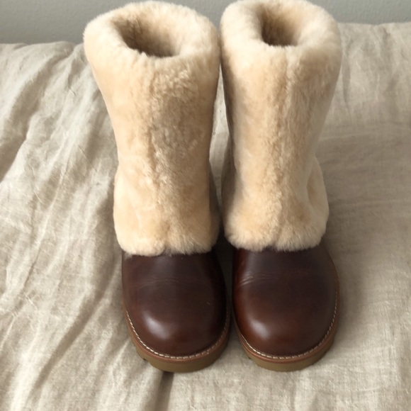 leather ugg boots size 7